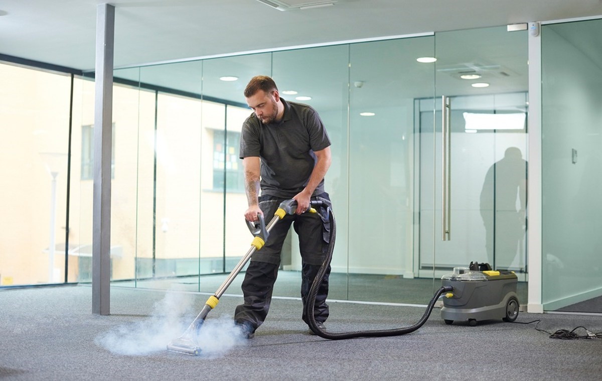 víceúčelový parní čistič