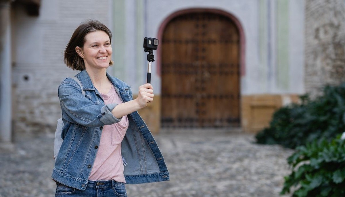 selfie tyč s kamerou