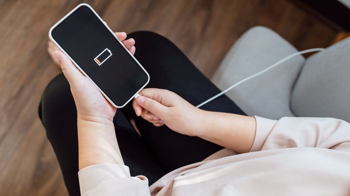 skoro vybitá baterie v telefonu