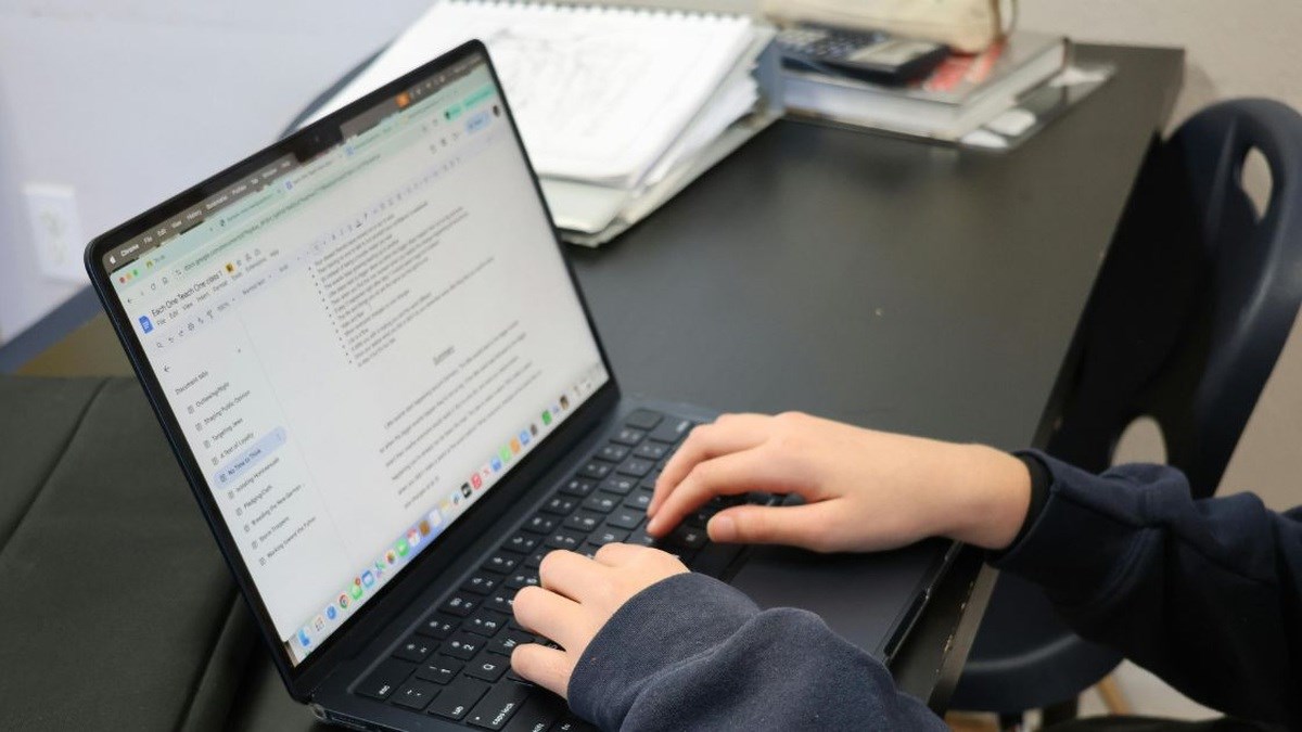 chladicí podložka k notebooku