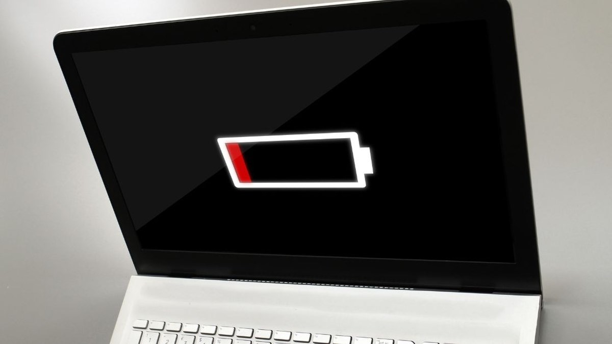 téměř vybitá baterie u notebooku