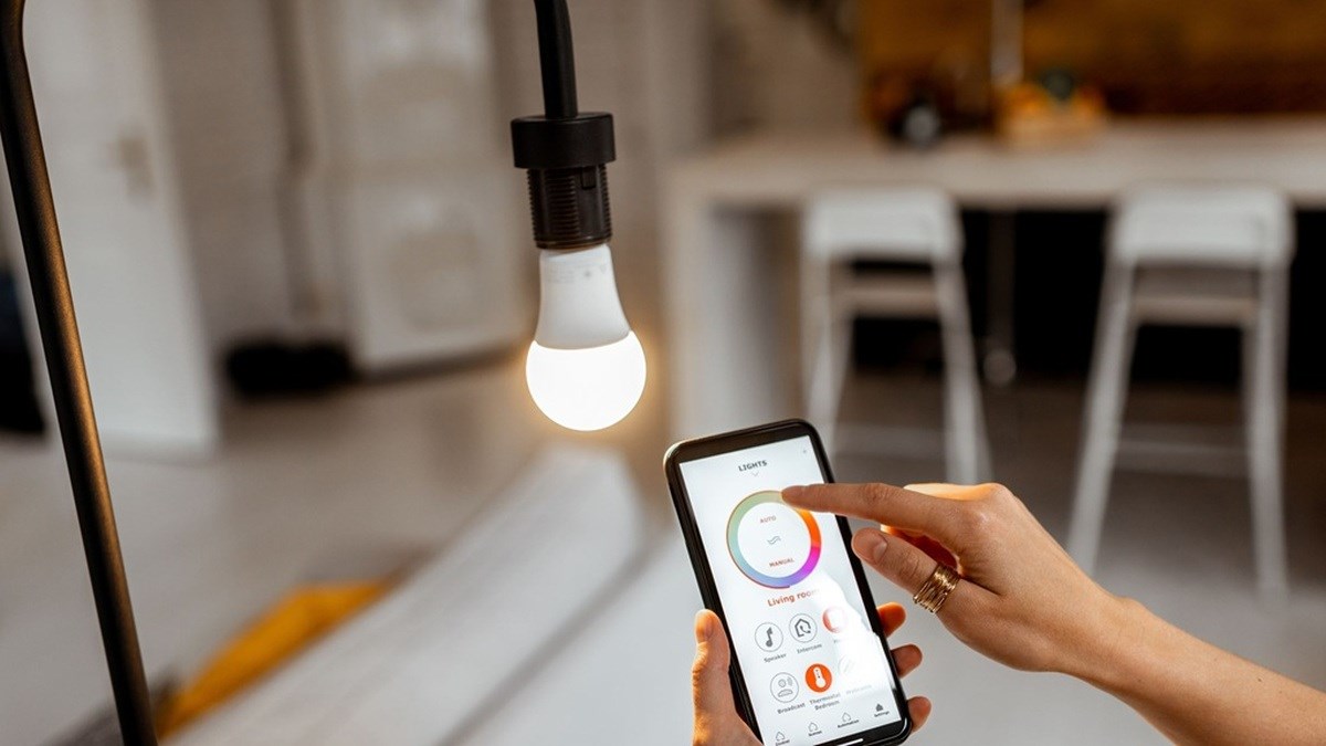 ovládání žárovky telefonem
