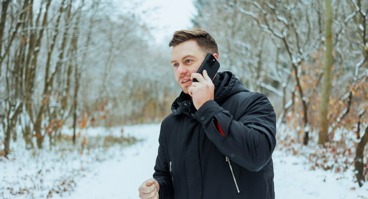 používání mobilu v nízkých teplotách