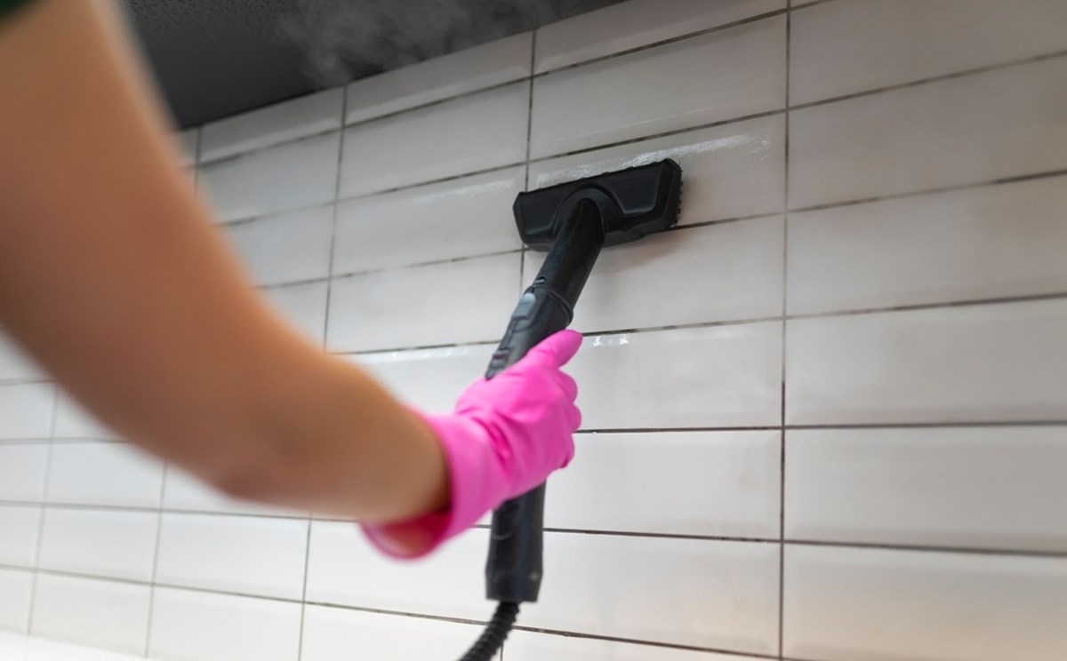 parní čistič na kachličky