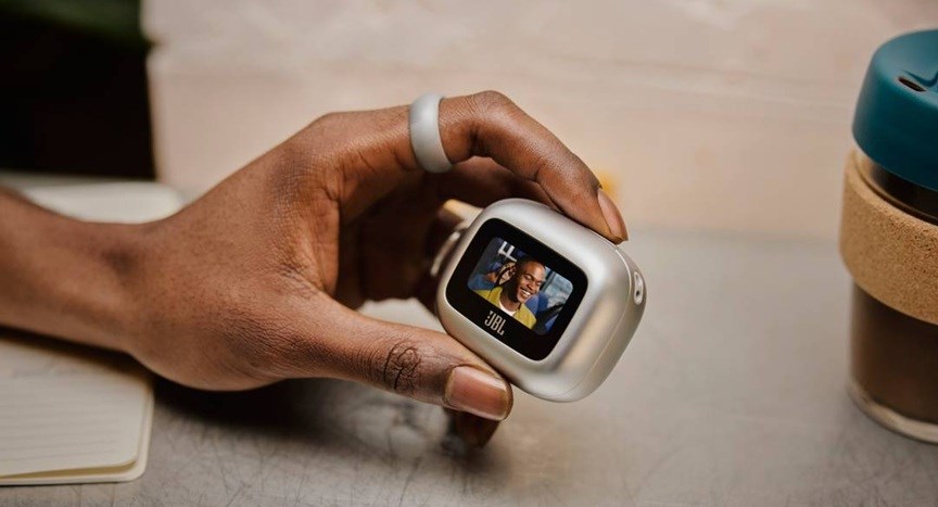 JBL Live Beam 3 dobíjecí pouzdro s displejem