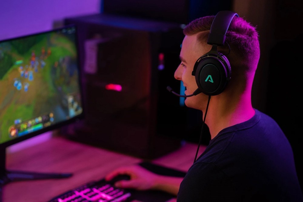 Herní sluchátka Lamax Heroes General1