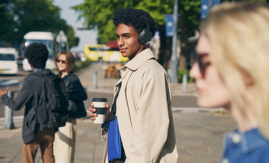 Sony WH-CH720N mikrofon