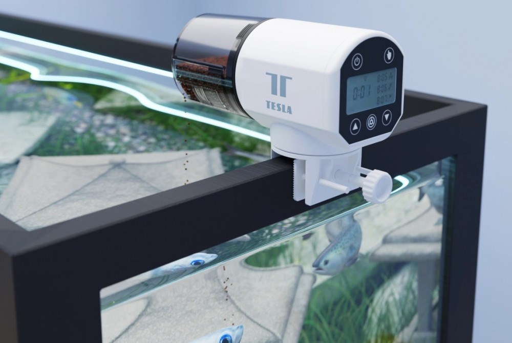 TESLA Smart Fish Feeder displej