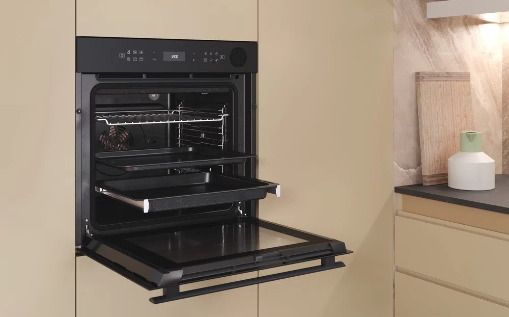 Whirlpool AKZ9S 8270 FB parní technologie Steam