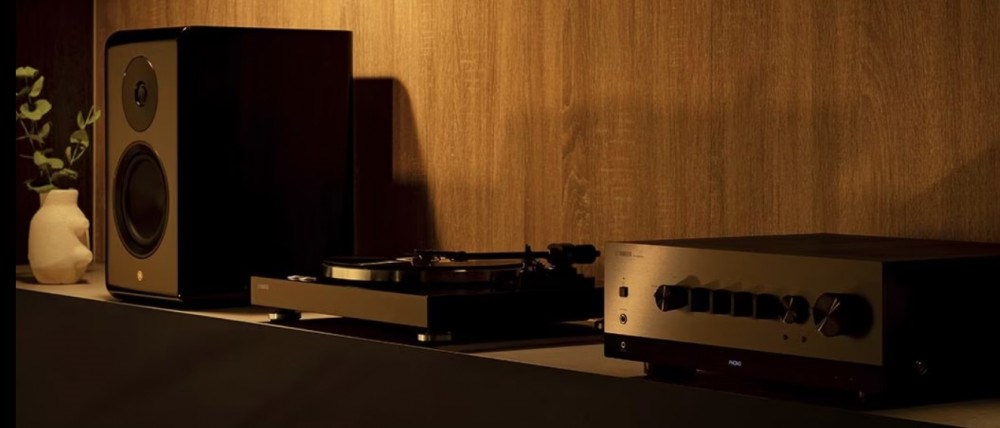 Yamaha TT-S303 předzesilovač