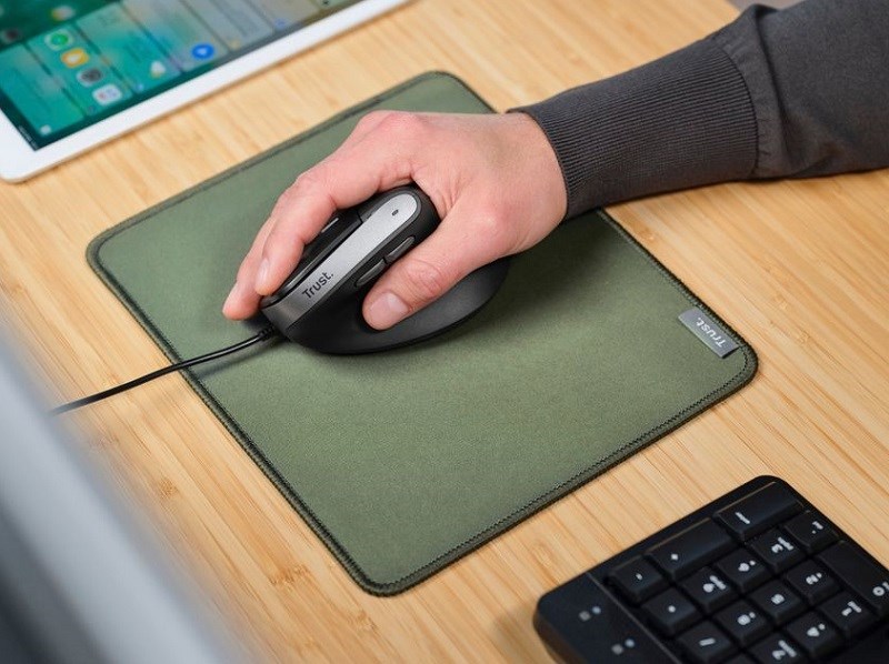 Trust Bayo II Ergonomic Mouse Black Optický senzor