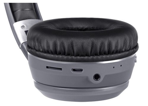 Defender FreeMotion B571 microSD slot