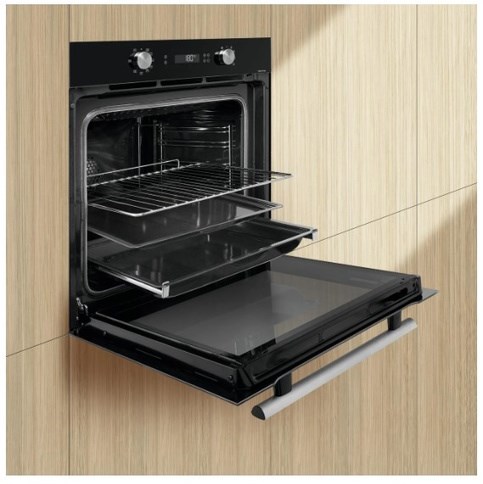 Brandt BOP7544B bezpečná na dotyk