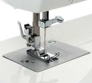 SINGER Family 8280 7 druhů stehů