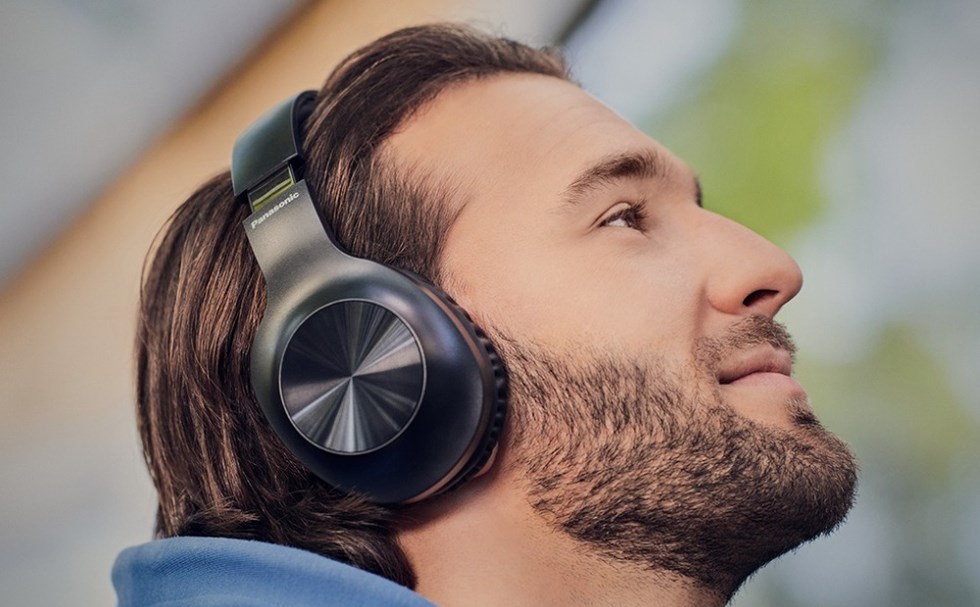 Panasonic RB-HX220BDEK, černá mikrofon