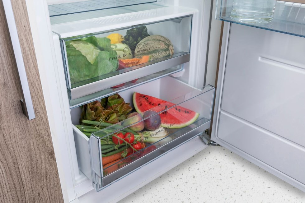 Hisense RL313D4AWE objem 242 l