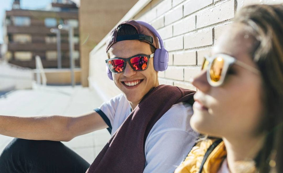 JBL Tune 670NC purple mikrofon