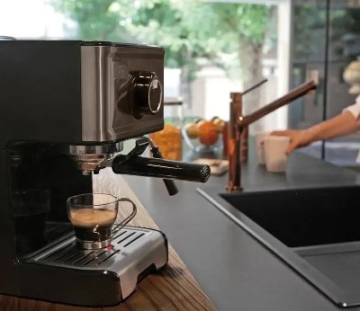 Black+DeckerKávovar BXCO1200E tlak 15 bar