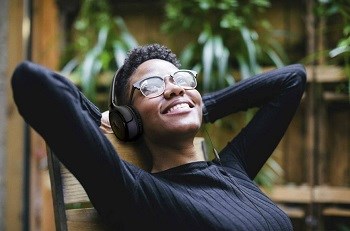 JBL Tune 530 Black měkké náušníky