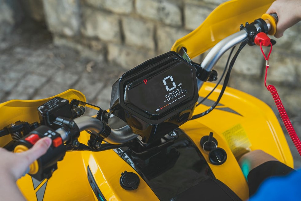 Lamax eBumbleBee ATV60M LCD displej
