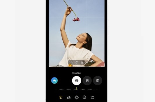 Samsung Galaxy S24 FE Photo Assist