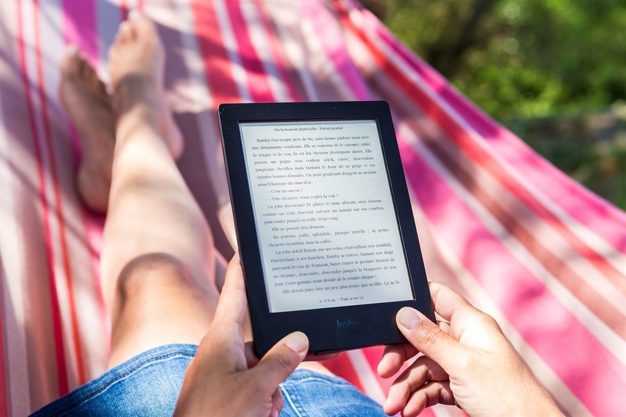 Elektronická čtečka knih, e-book