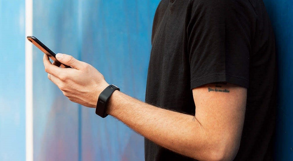 Niceboy X-fit GPS Bluetooth spojení s mobilem