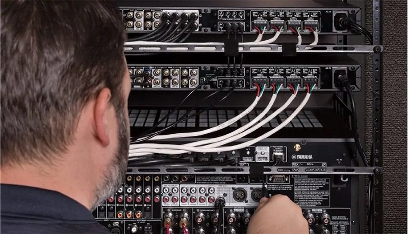 Yamaha XDA-AMP5400RK výstup pro subwoofer