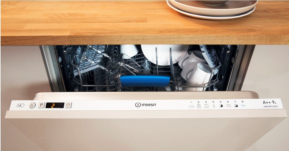 INDESIT DIFP 28T9 A EU ovládání