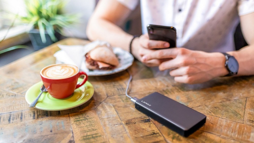 LAMAX 15000 Fast Charge technologie