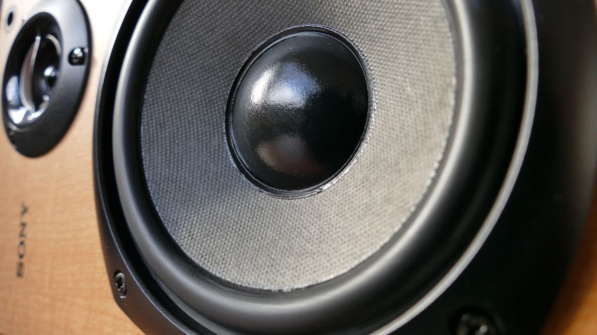 Detail reproduktoru pro kvalitní zvuk domácího kina a audio sestavy
