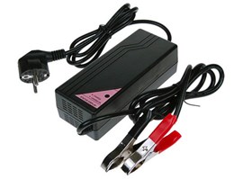 Nabíječka WILSTAR 12V/4A pro olověné AGM/GEL akumulátory (15 - 50Ah)